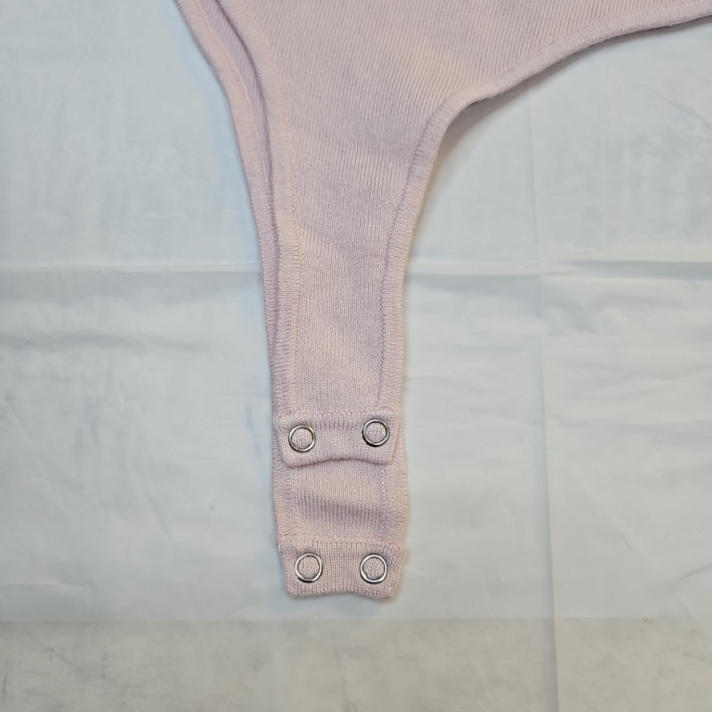 🎁 Forever21 women pink Bodysuit small - Picture 2 of 10